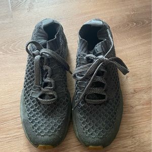 Nobull dark grey knit runner size 7.5